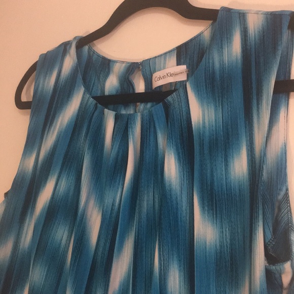💙 blue/white Calvin Klein sleeveless blouse (L) - Picture 7 of 7